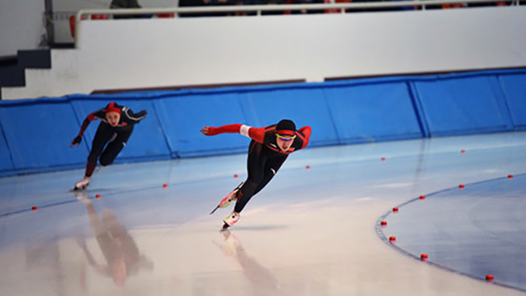 2017—2018年度全国速度滑冰冠军赛我校获2金3银1铜